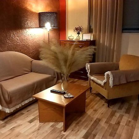 Anna Maria Greek Filoxenia Apartment بيرايوس المظهر الخارجي الصورة