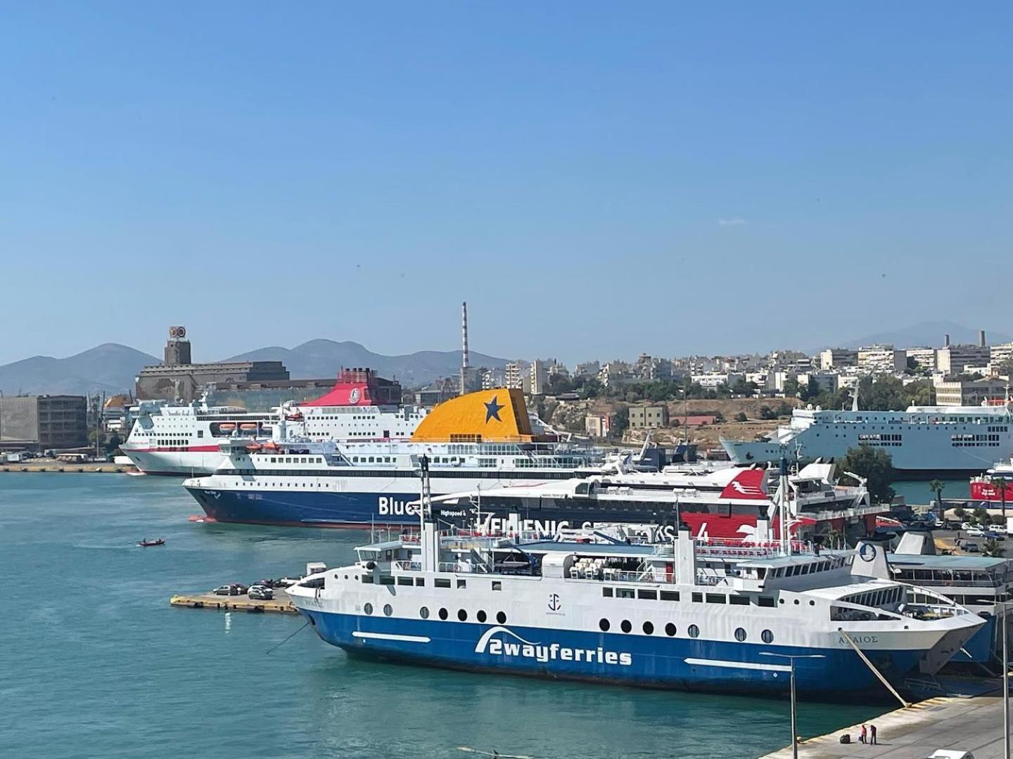 Anna Maria Greek Filoxenia Apartment بيرايوس المظهر الخارجي الصورة
